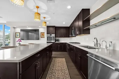 176 4th Avenue NE St Petersburg FL 33701