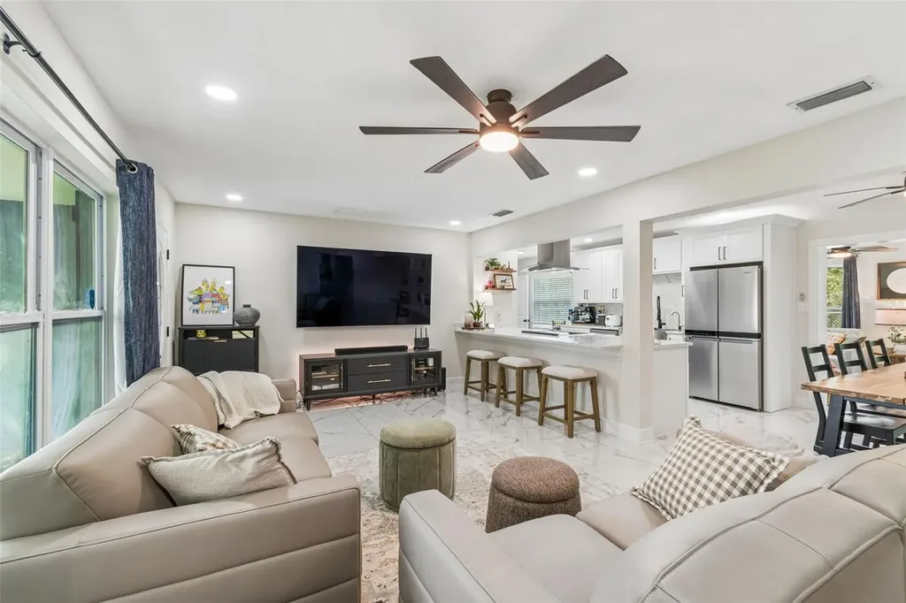1618 Barry Road Clearwater FL 33756