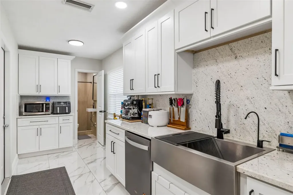 1618 Barry Road Clearwater FL 33756