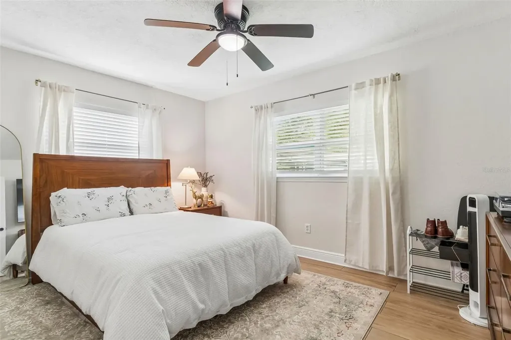 1618 Barry Road Clearwater FL 33756
