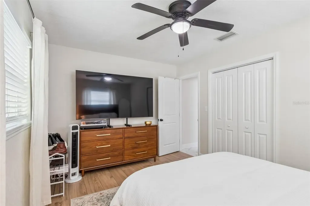 1618 Barry Road Clearwater FL 33756
