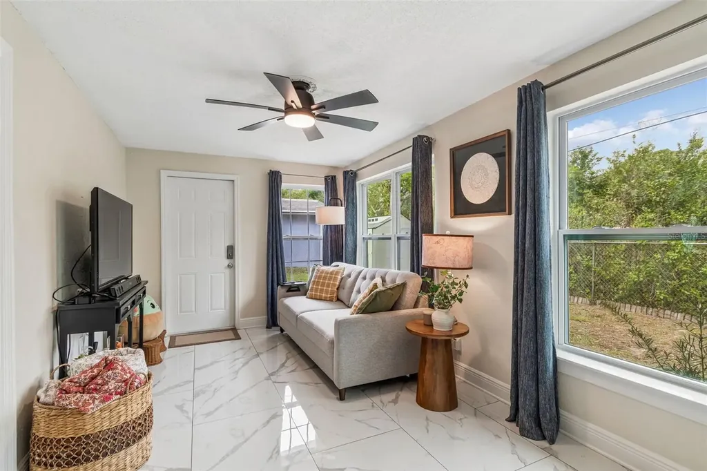 1618 Barry Road Clearwater FL 33756