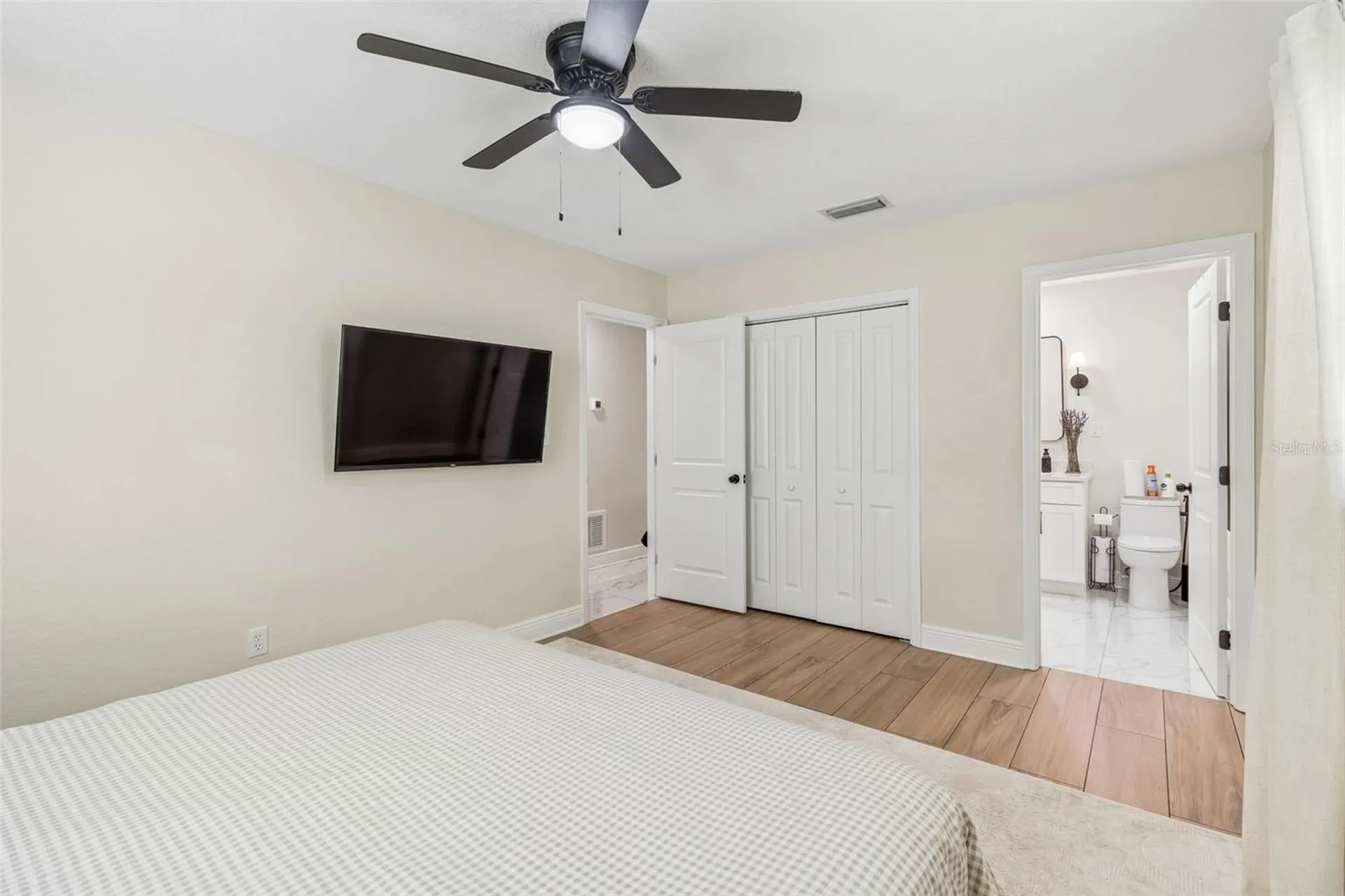 1618 Barry Road Clearwater FL 33756