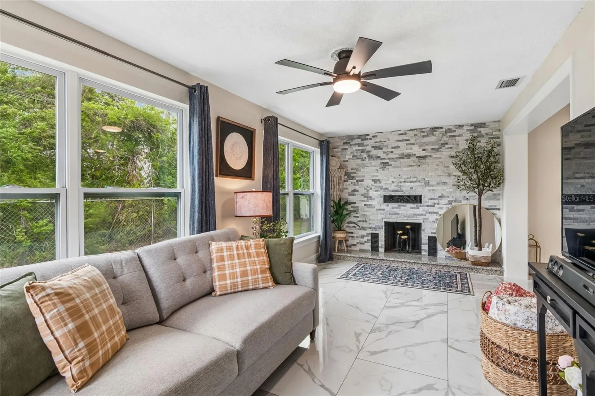 1618 Barry Road Clearwater FL 33756