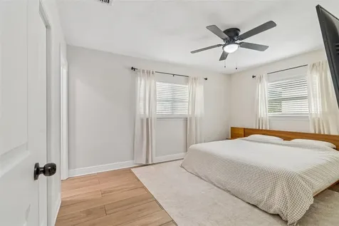 1618 Barry Road Clearwater FL 33756