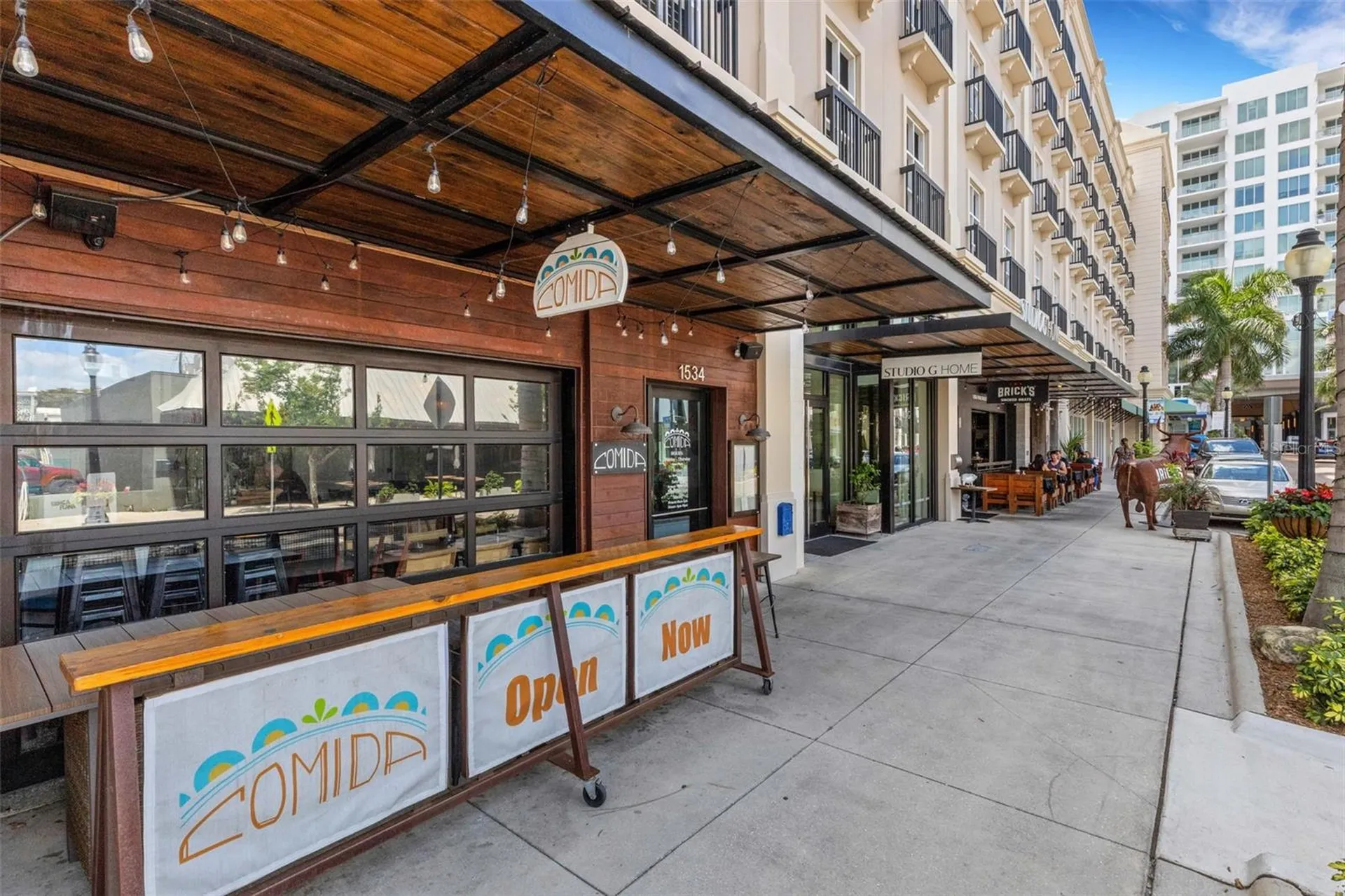 1990 Main Street Sarasota FL 34236