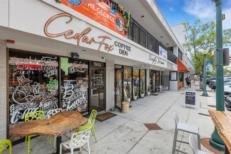 1990 Main Street Sarasota FL 34236