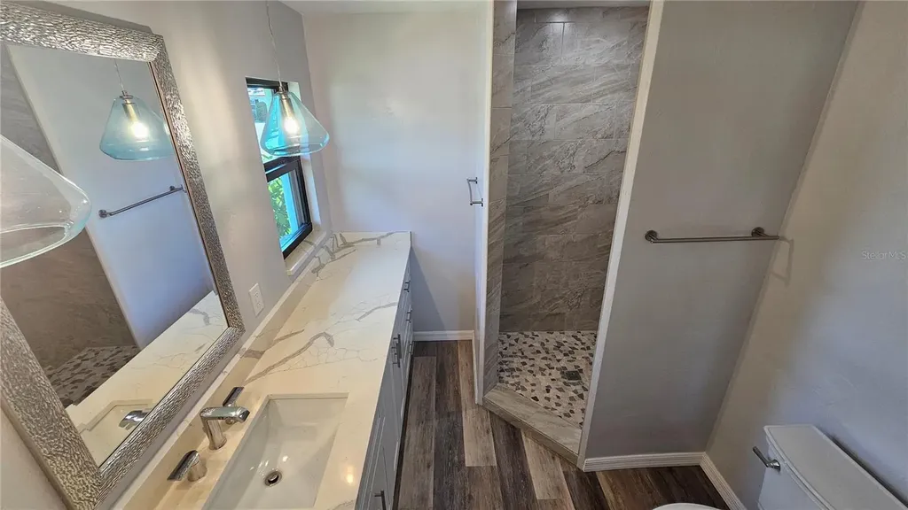 3317 Pine Valley Drive Sarasota FL 34239