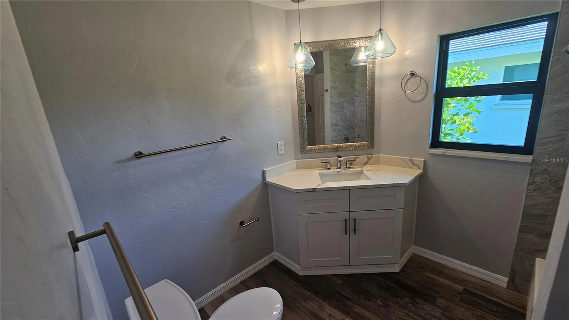 3317 Pine Valley Drive Sarasota FL 34239