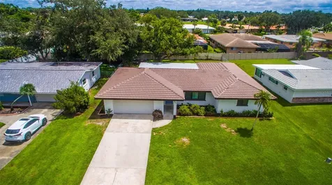 3317 Pine Valley Drive Sarasota FL 34239