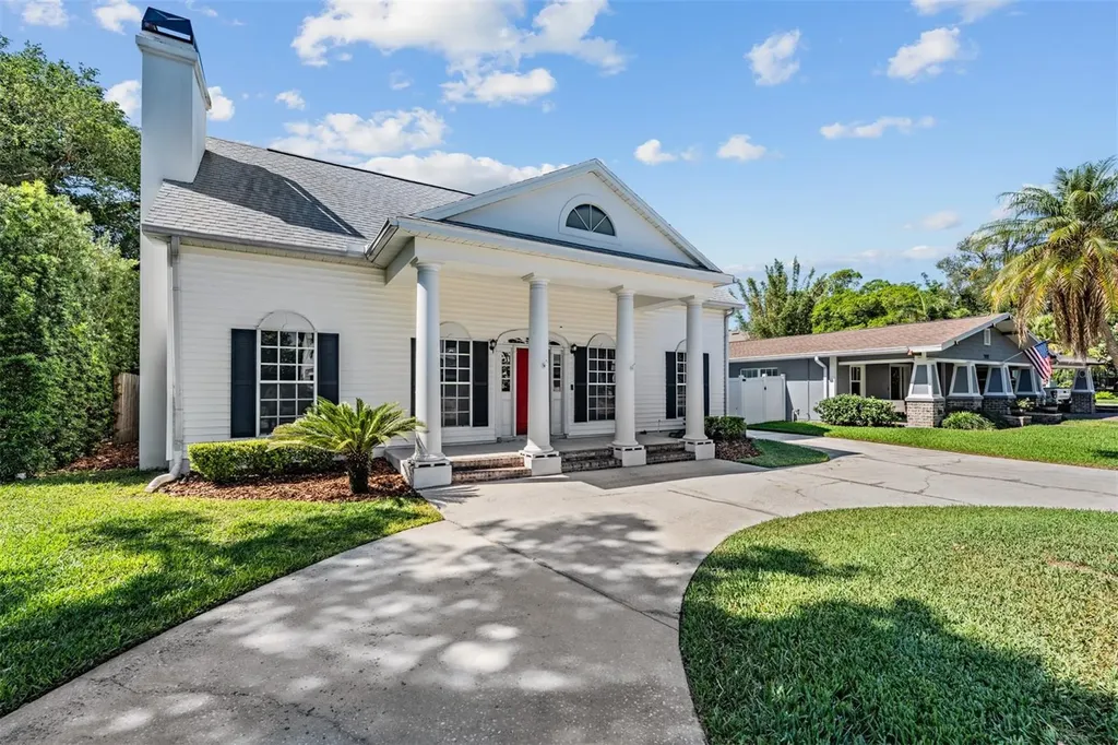 3220 W Bay Villa Avenue Tampa FL 33611