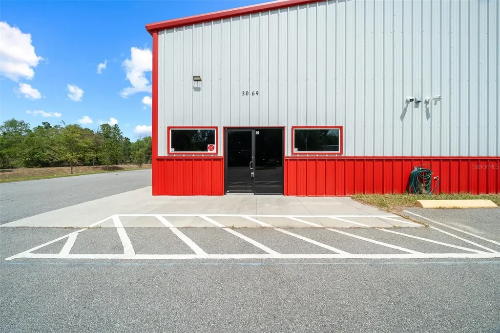3073 NE 37th Place Wildwood FL 34785