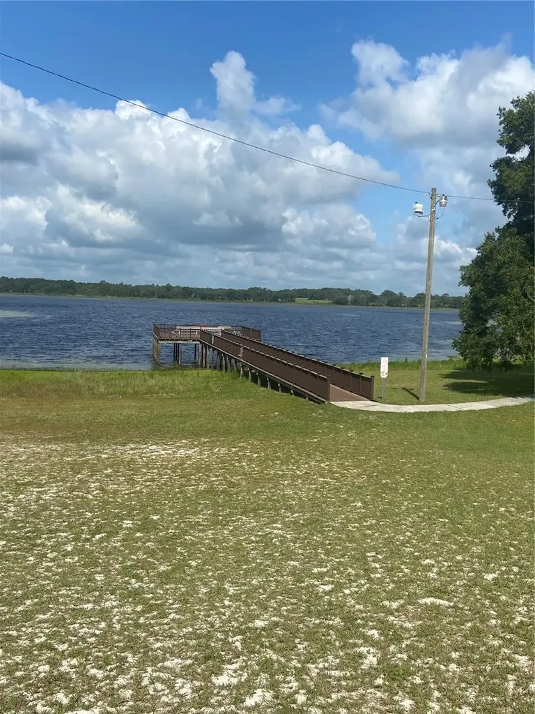 0000 SW Hillcrest Avenue Dunnellon FL 34431