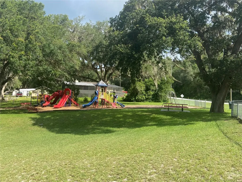 0000 SW Hillcrest Avenue Dunnellon FL 34431