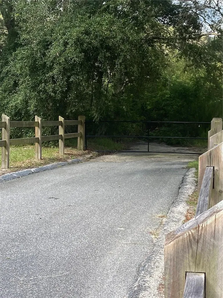0000 SW Hillcrest Avenue Dunnellon FL 34431