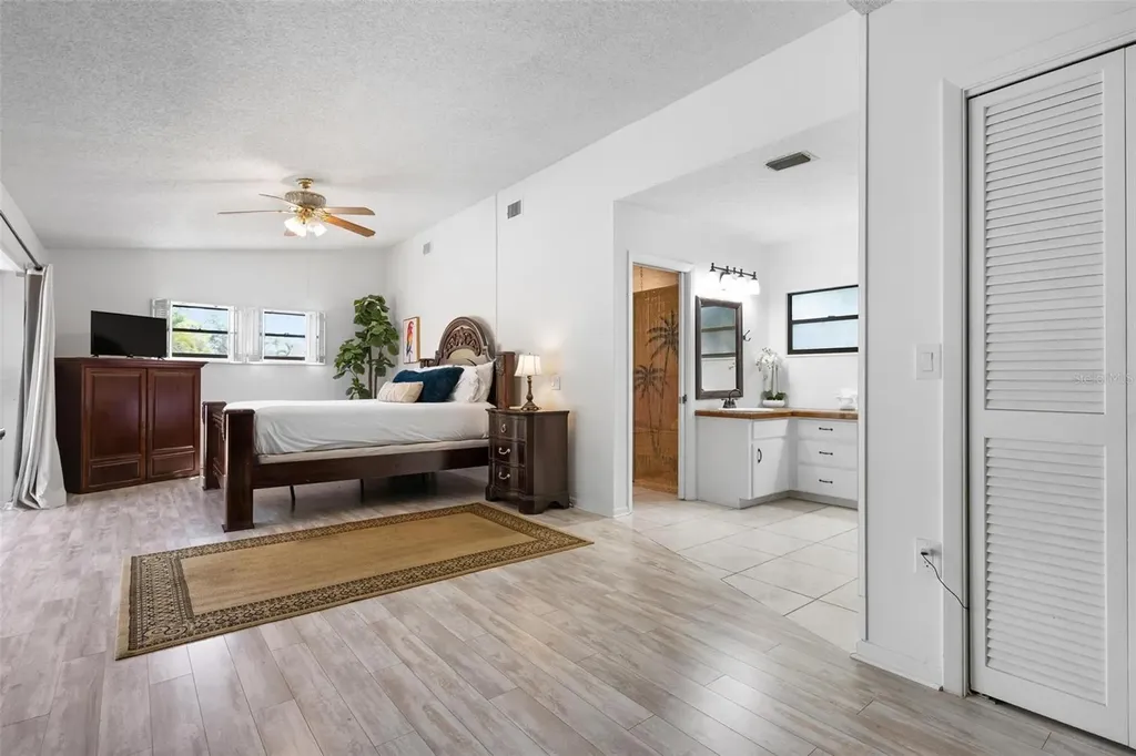 6201 6th Avenue NW Bradenton FL 34209