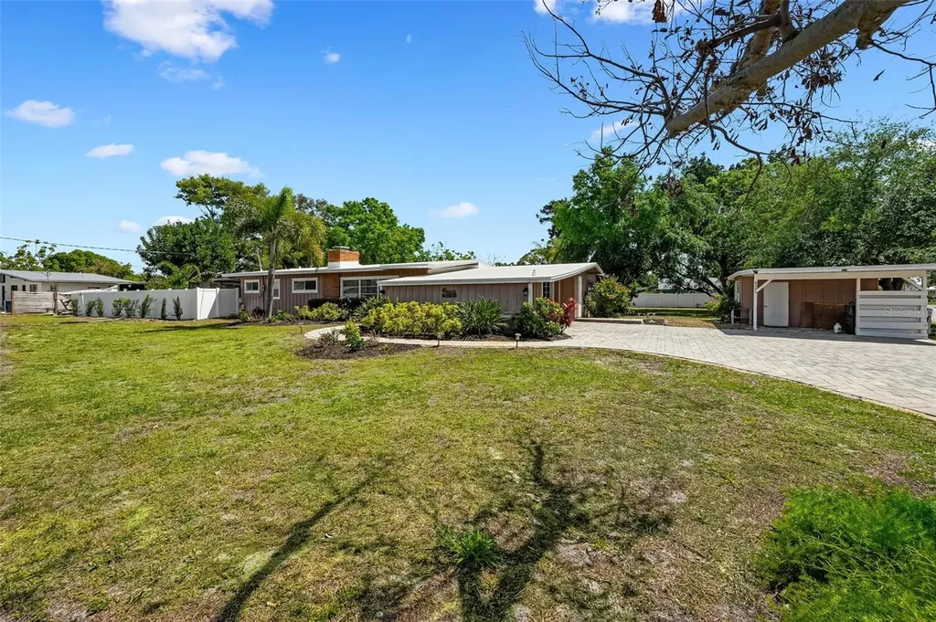 6201 6th Avenue NW Bradenton FL 34209