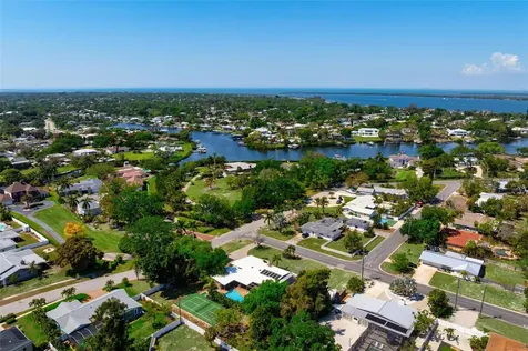 6201 6th Avenue NW Bradenton FL 34209