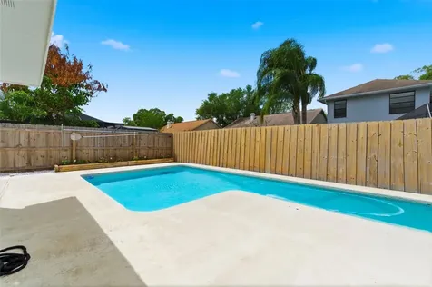 1925 Redbridge Drive Brandon FL 33511