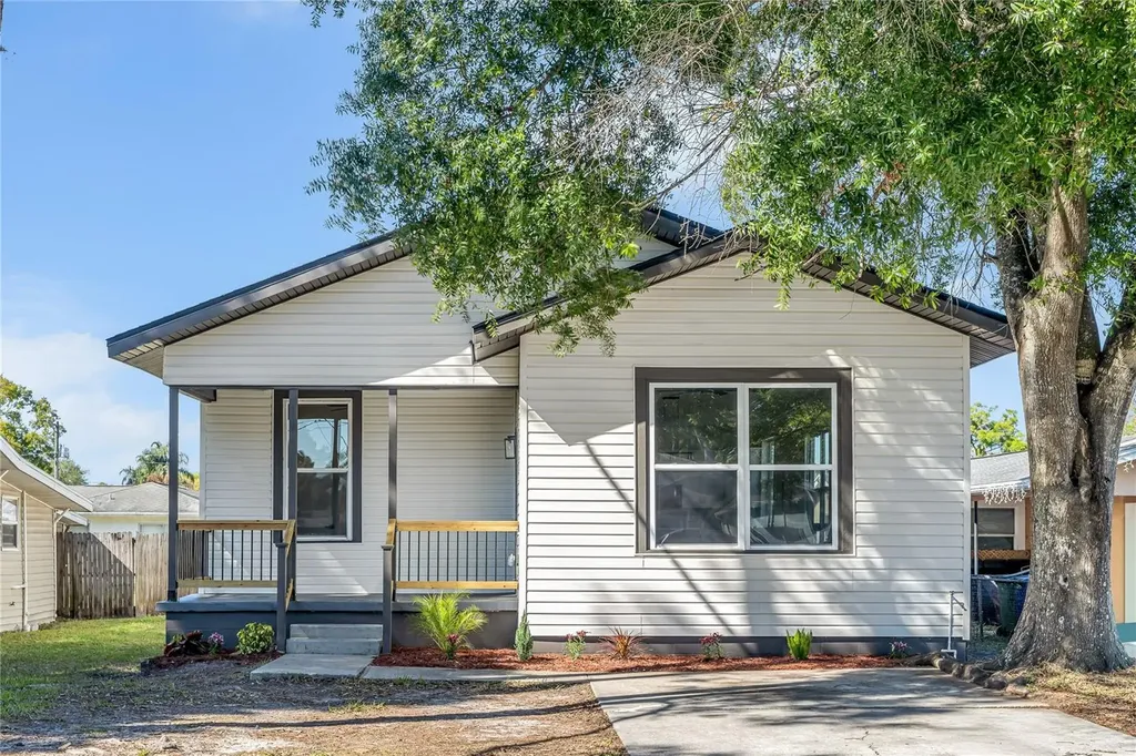 1807 W Cluster Avenue Tampa FL 33604