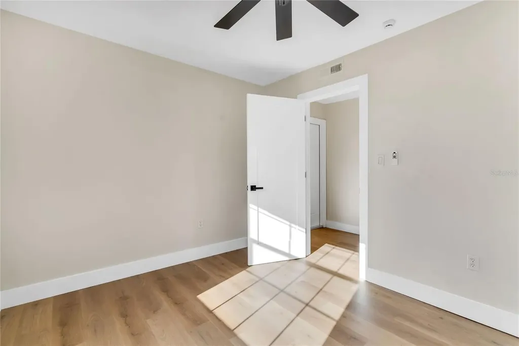 1807 W Cluster Avenue Tampa FL 33604