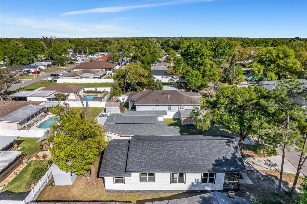 1807 W Cluster Avenue Tampa FL 33604