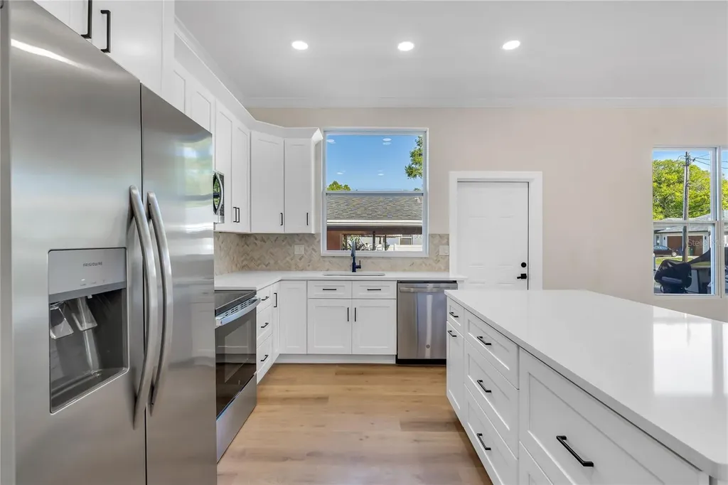 1807 W Cluster Avenue Tampa FL 33604