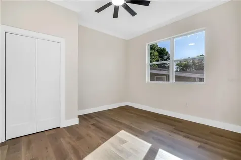 1807 W Cluster Avenue Tampa FL 33604