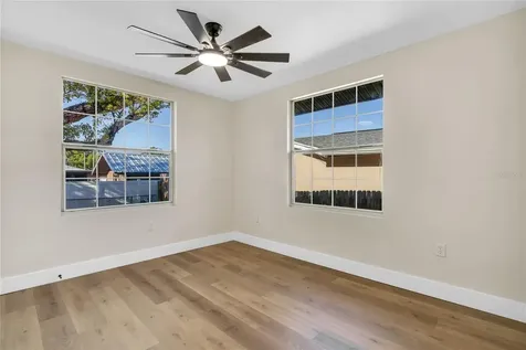 1807 W Cluster Avenue Tampa FL 33604
