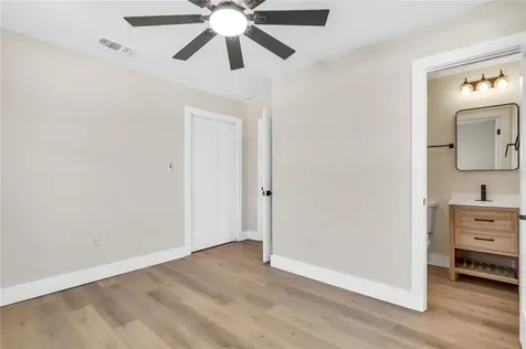 1807 W Cluster Avenue Tampa FL 33604