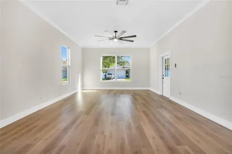 1807 W Cluster Avenue Tampa FL 33604