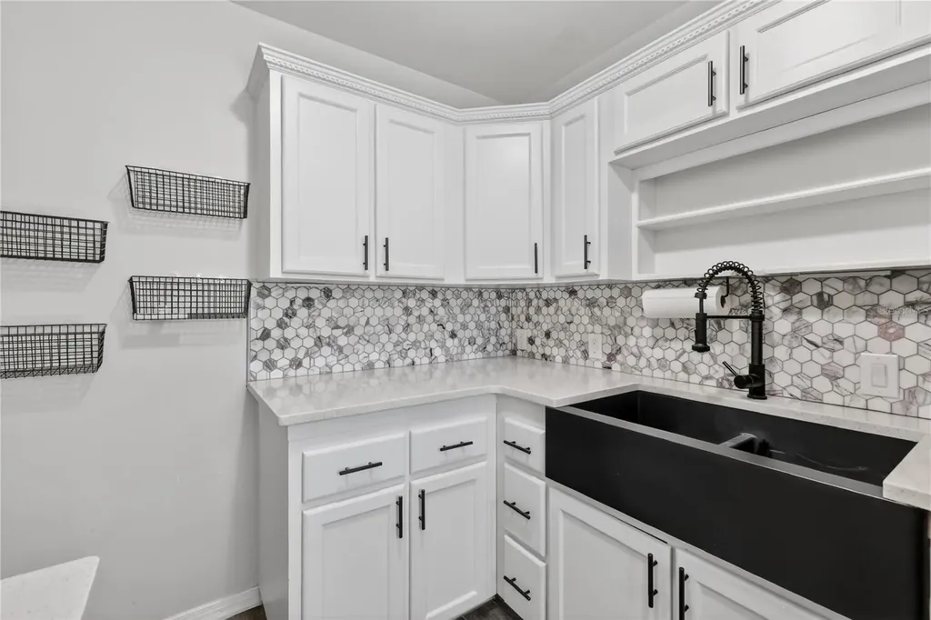 706 Mission Drive Wildwood FL 34785