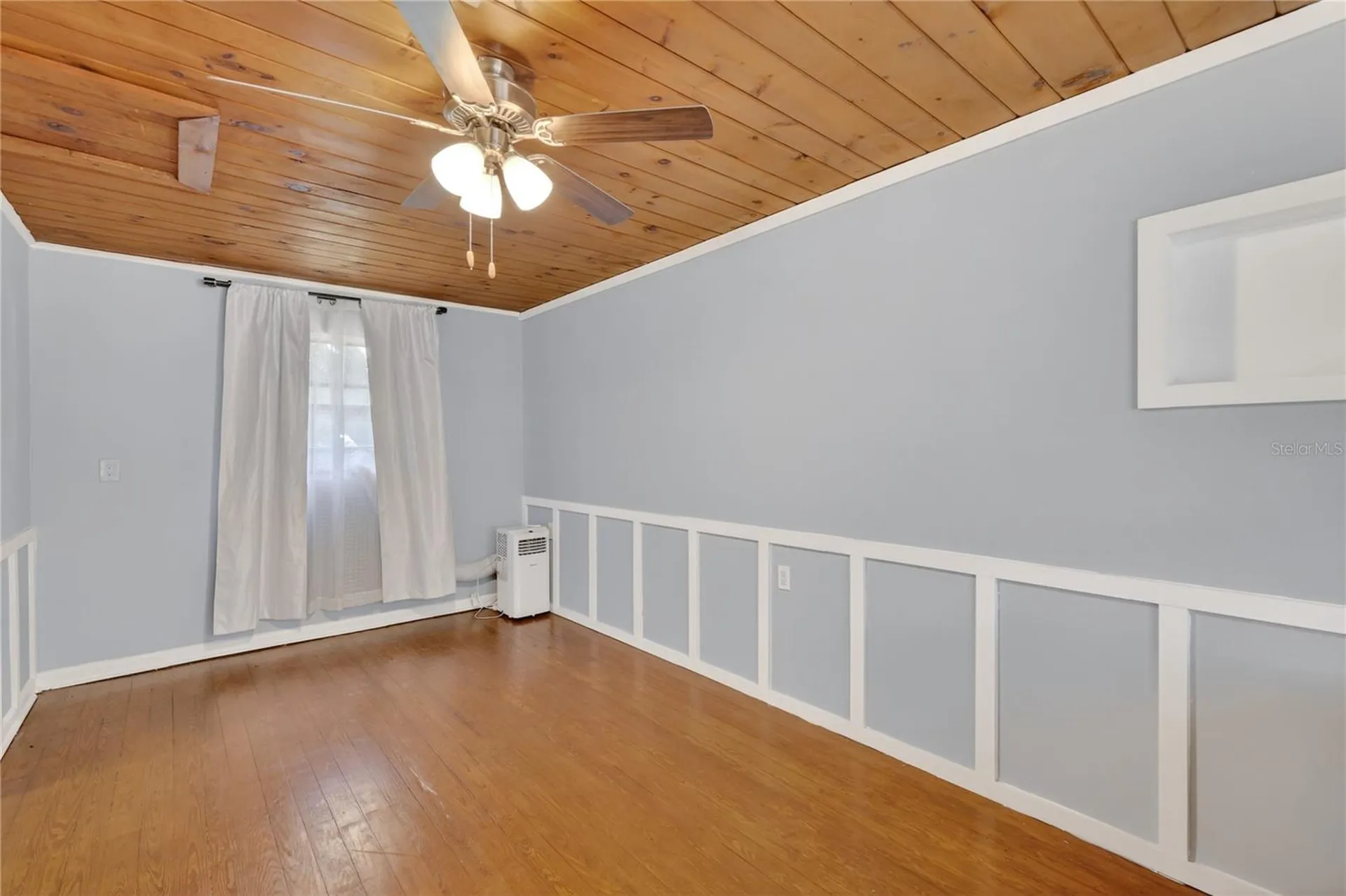 706 Mission Drive Wildwood FL 34785