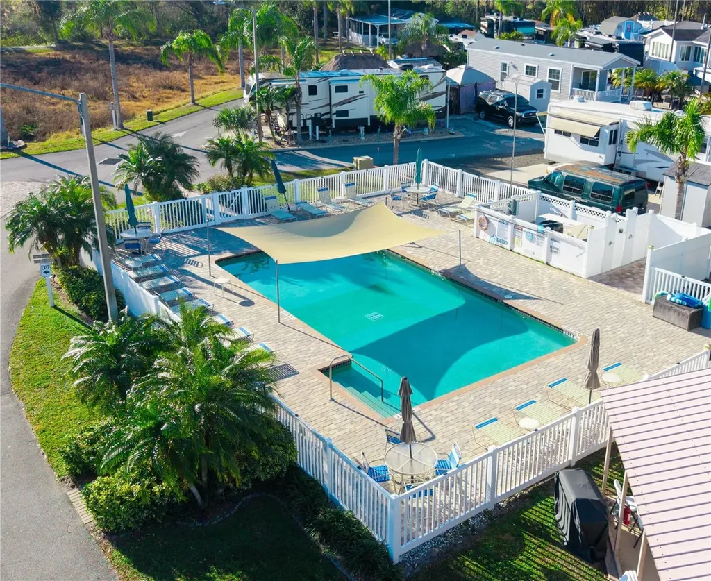 20300 Leonard Road Lutz FL 33558