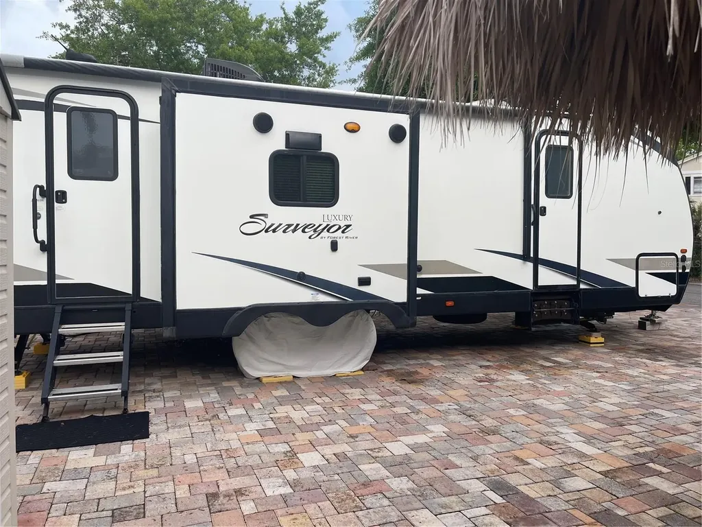 20300 Leonard Road Lutz FL 33558