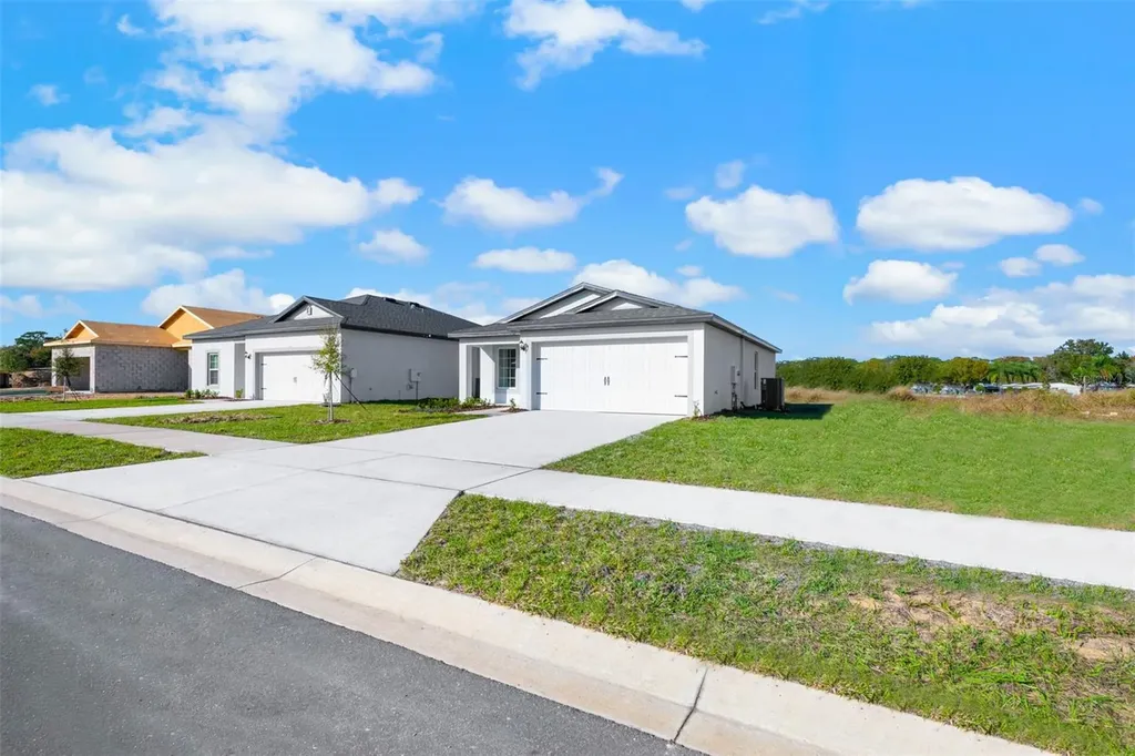 13336 Tula Loop Astatula FL 34705