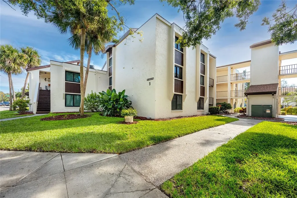 2207 Belleair Road Clearwater FL 33764