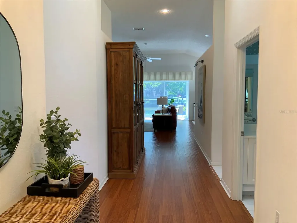 4916 Linsey Court Sarasota FL 34243
