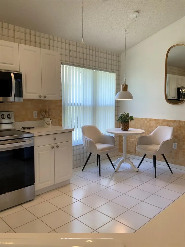 4916 Linsey Court Sarasota FL 34243