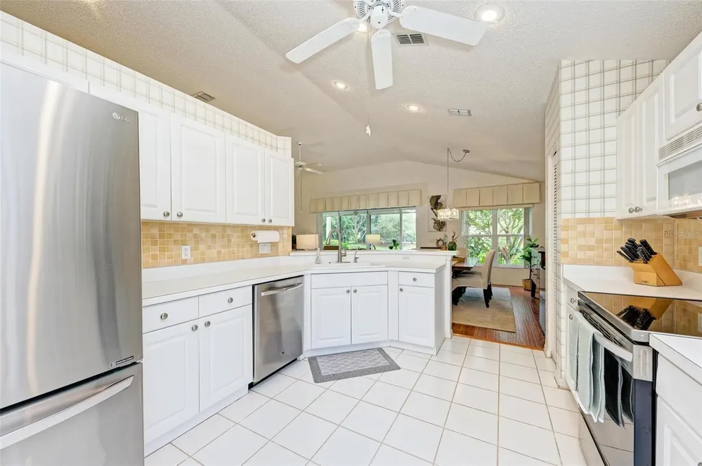 4916 Linsey Court Sarasota FL 34243