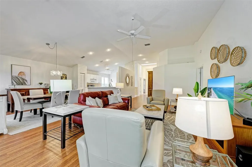 4916 Linsey Court Sarasota FL 34243