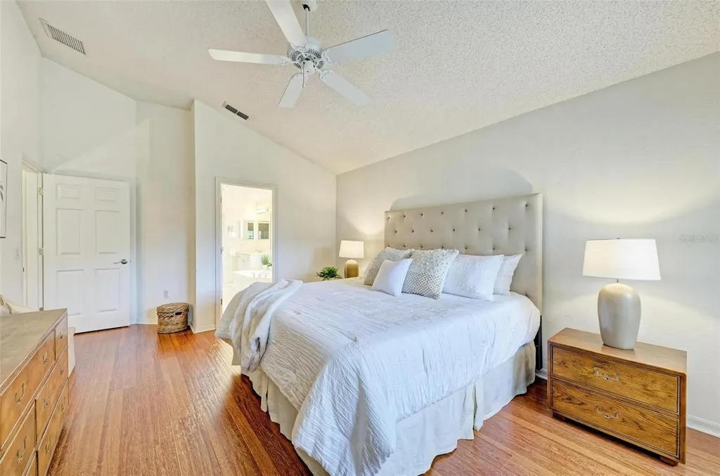 4916 Linsey Court Sarasota FL 34243