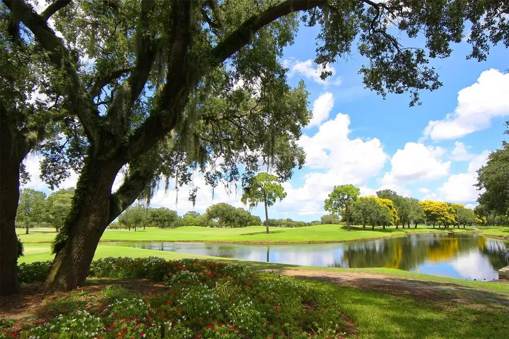 4916 Linsey Court Sarasota FL 34243