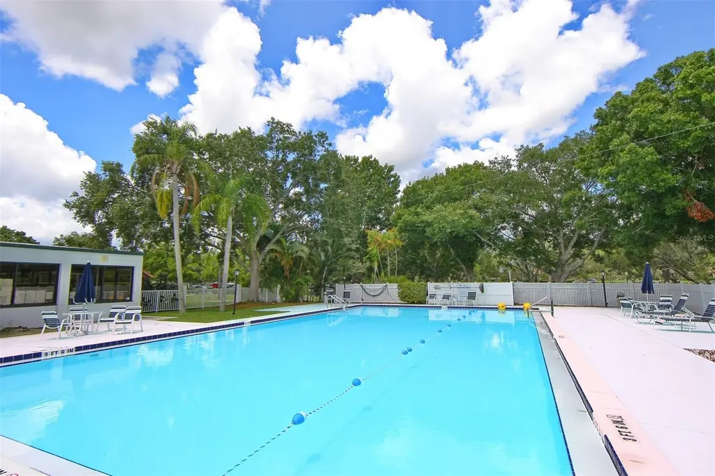 4916 Linsey Court Sarasota FL 34243