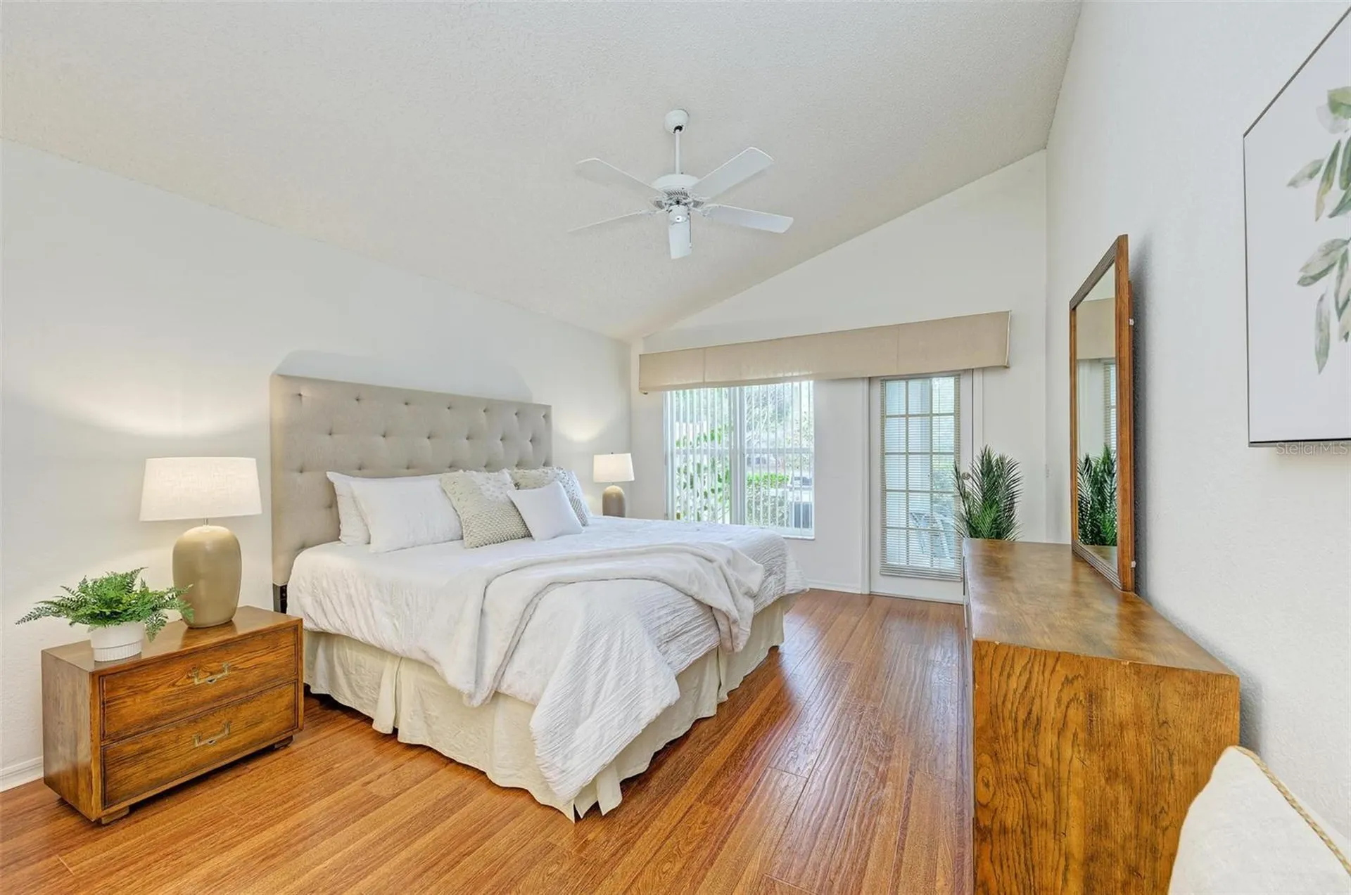 4916 Linsey Court Sarasota FL 34243
