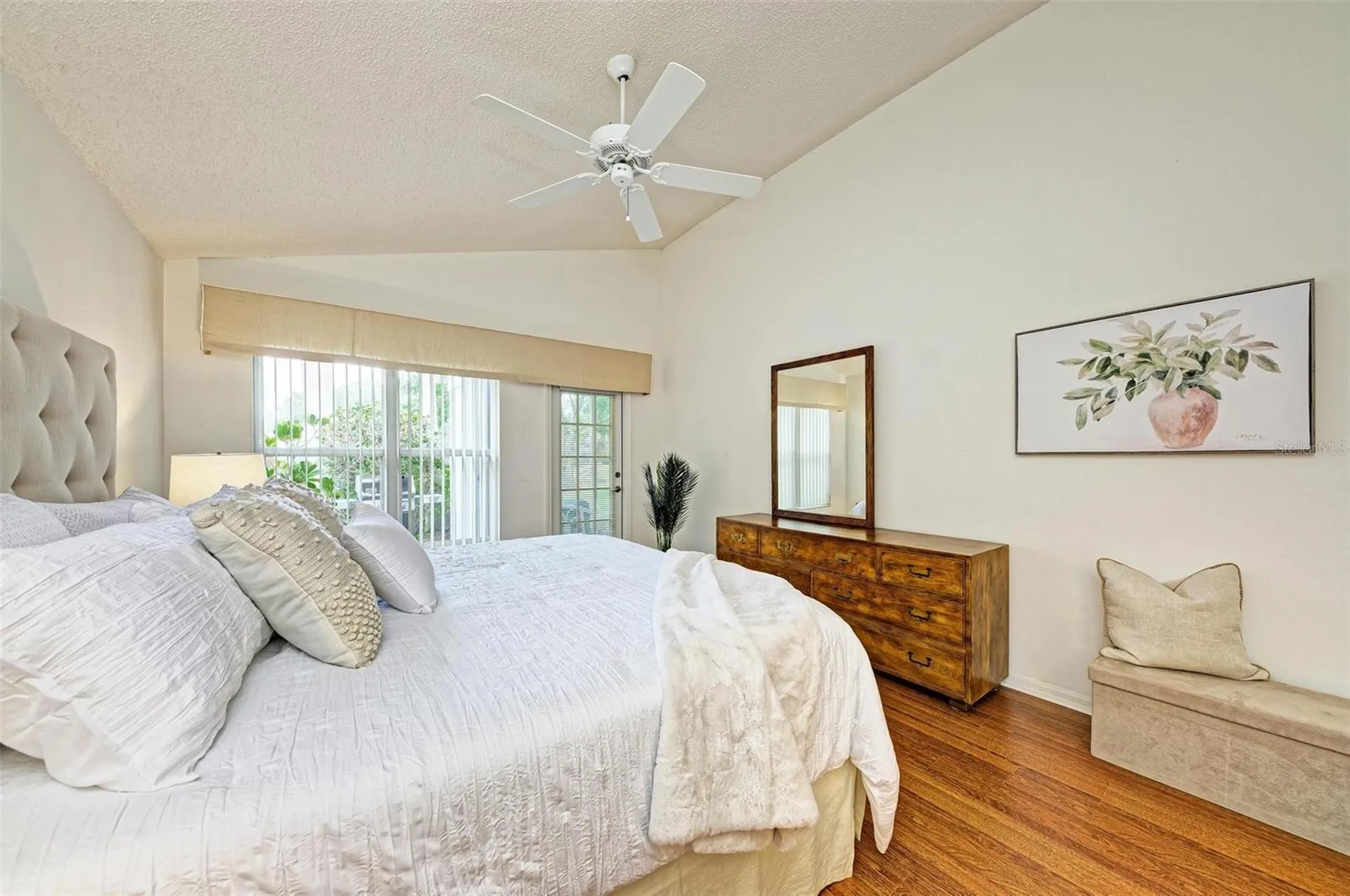 4916 Linsey Court Sarasota FL 34243