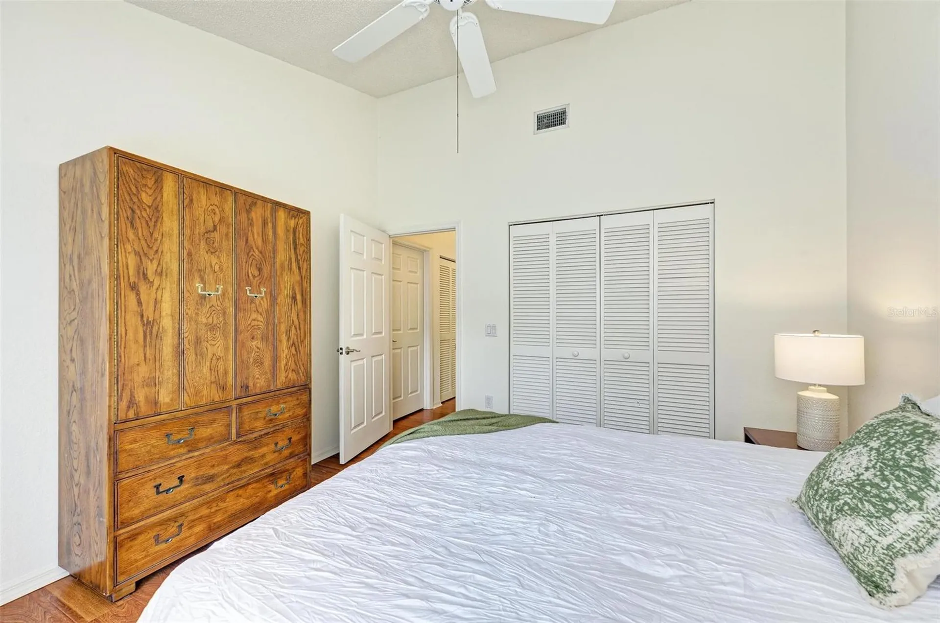 4916 Linsey Court Sarasota FL 34243