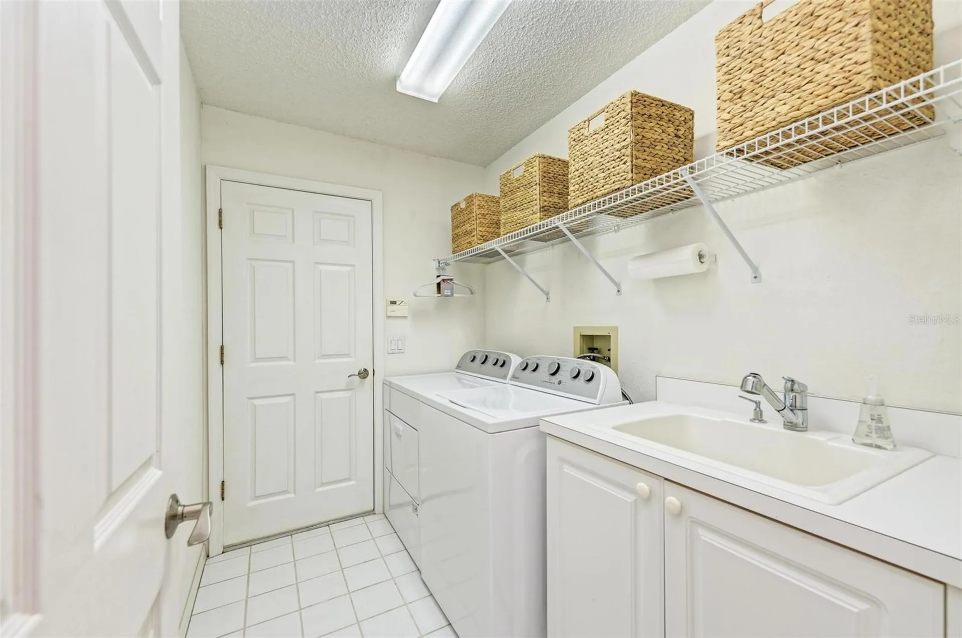 4916 Linsey Court Sarasota FL 34243