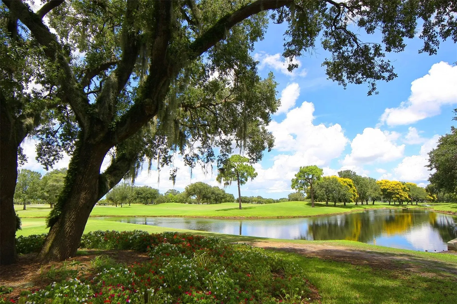 4916 Linsey Court Sarasota FL 34243