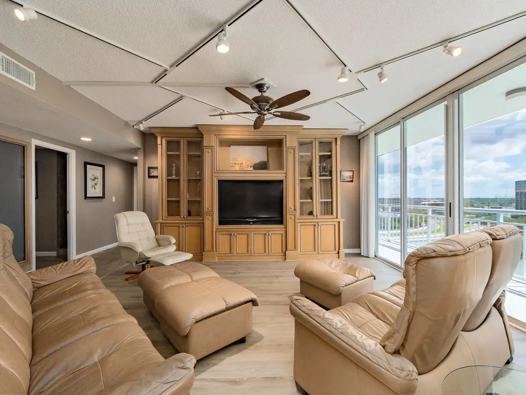 100 Pierce Street Clearwater FL 33756